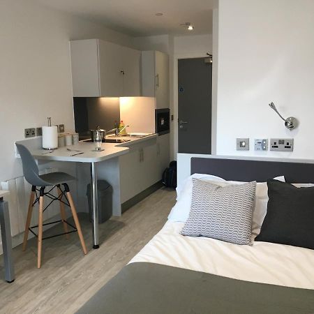 Modern Studios, Newcastle Under Lyme - Sk Экстерьер фото